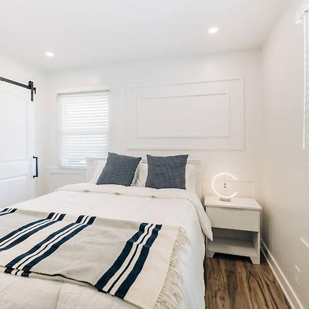 Beautiful Luxury Home Freshly Renovated With Big Yard, Seating & Grill Pad Cottage Grove Bagian luar foto
