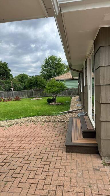 Beautiful Luxury Home Freshly Renovated With Big Yard, Seating & Grill Pad Cottage Grove Bagian luar foto