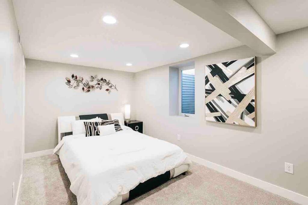 Beautiful Luxury Home Freshly Renovated With Big Yard, Seating & Grill Pad Cottage Grove Bagian luar foto